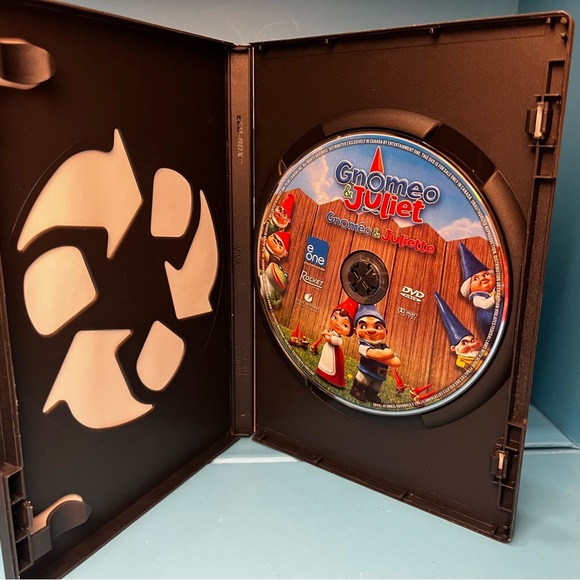 ⭐️ Gnomeo & Juliet (2011 Comedy) DVD - Picture 4 of 5